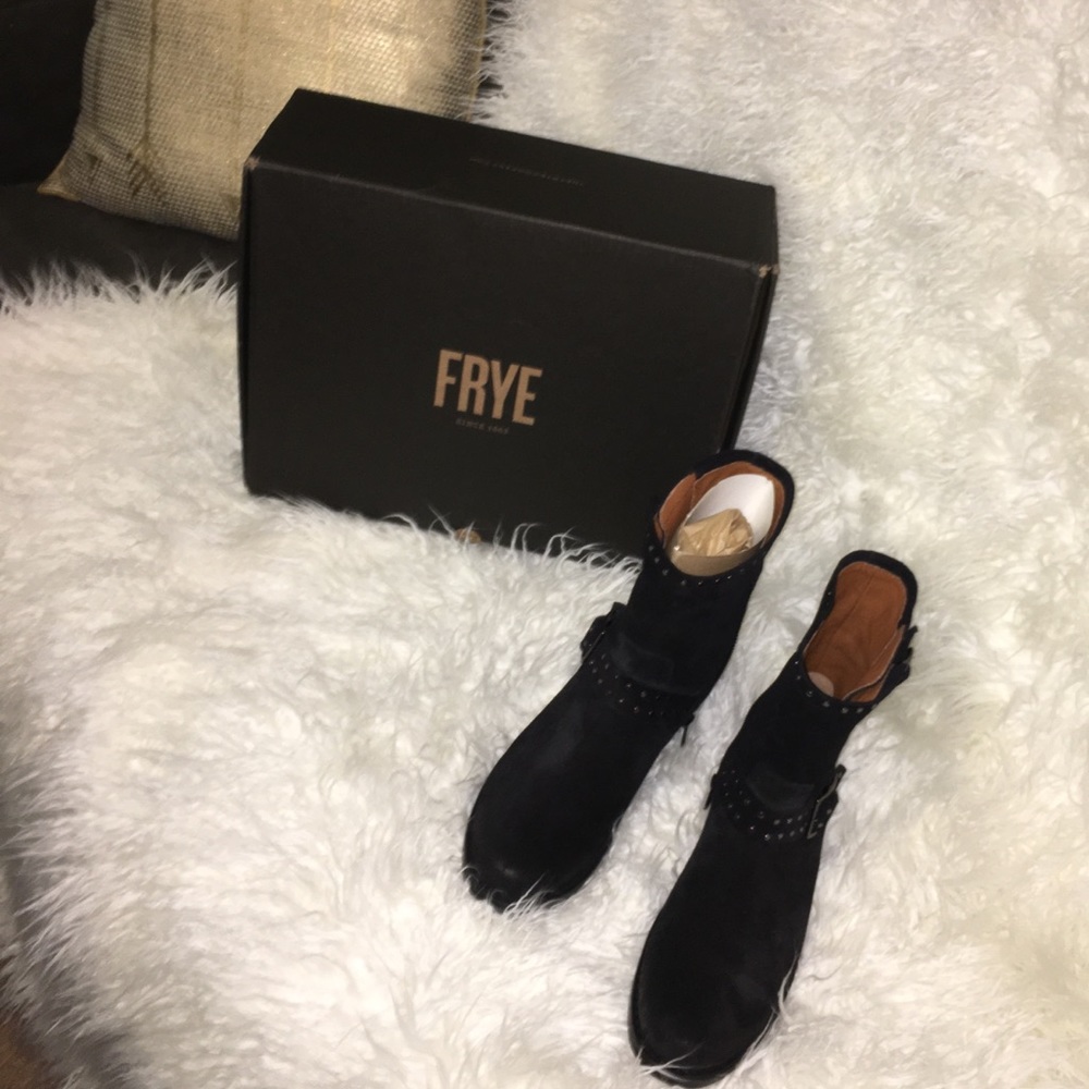 NIB Frye Women’s Booties, Vicki Black Studded